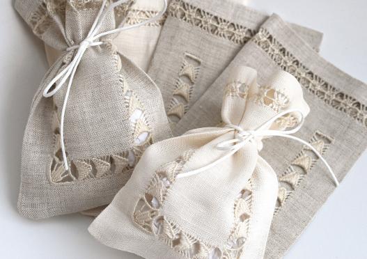 Small bag with drawn-works Small bag with drawn-works