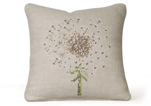 Tarassaco cross-stitched pillow 